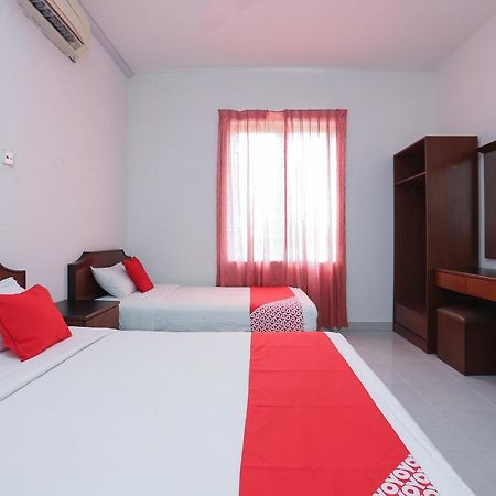 Oyo 8966 Dee Wana Resort 1 Pasir Puteh Bagian luar foto