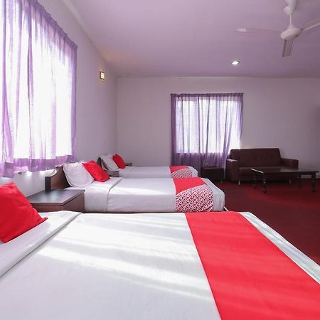 Oyo 8966 Dee Wana Resort 1 Pasir Puteh Bagian luar foto