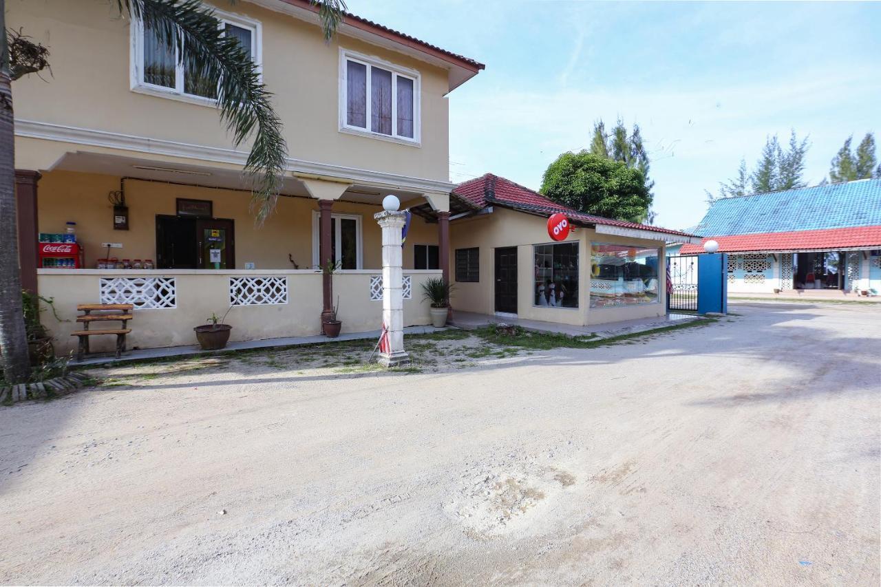 Oyo 8966 Dee Wana Resort 1 Pasir Puteh Bagian luar foto