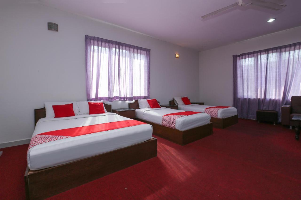 Oyo 8966 Dee Wana Resort 1 Pasir Puteh Bagian luar foto